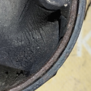 Подушка двигателя Mazda B3/B5 Demio DW3W зад ДЕФЕКТ R D20139040/D26839040/D06139040