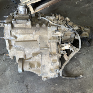 Раздатка Mitsubishi 4D56U L200 KB4T m/t SUPER SELECT