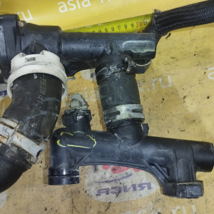 Корпус термостата Ford 2M2E-8A587-CD + 3F1E-8548-AC + YL8E-8K528-AE Escape EPEW AJ-DE в сборе