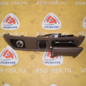 Накладка консоли Toyota 55413-60080 Land Cruiser UZJ100 +прикуриватель+пепельница