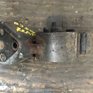 Подушка двигателя Mazda ZL Familia BJ5W зад. R B25E39040