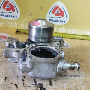 Помпа Subaru EJ203/EJ252/EJ253/EJ25/EJ20X Forester SG9 термостат в сторону радиатора