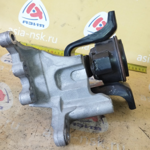Подушка двигателя Nissan MR16DDT JUKE F15 2WD CVT с алюминиевым креплением перед, прав н 112101KC0B / AV-A1274 ( SNK / MT )