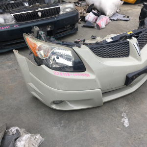 Ноускат Toyota Voltz ZZE138 a/t дефект правой фары т.01-15