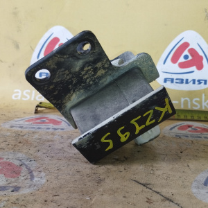 Подушка двигателя Toyota 1KZ/1KD Land Cruiser Prado KZJ95/KDJ95/KZN185/KDN185 зад акпп R 12371-67020