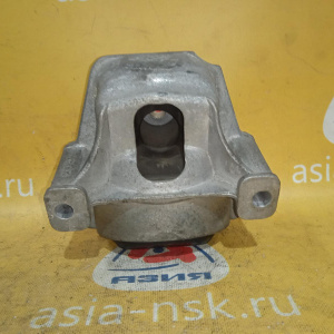 Подушка двигателя Audi CDNC A4 B8/8K2/8T3 '2012 CVT перед, прав 8R0199381AL