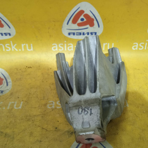 Кронштейн опоры двигателя Audi CDNC A4 B8/8K2/8T3 '2012 перед, лев 8K0199307CC