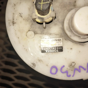 Бензонасос Toyota Prius ZVW30 77020-47041