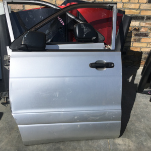 Дверь боковая TOYOTA Lite Ace Noah/Town Ace Noah CR40/CR50 перед, лев Дефект (цена за голое железо)