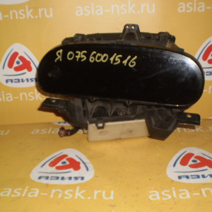 Панель приборов Toyota Nadia SXN10 83800-44270