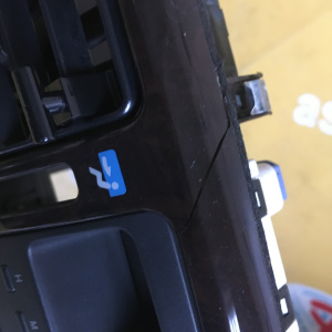 Климат-контроль TOYOTA JZX9# дефект рамки 55900-22321