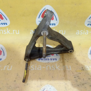 Крепление компрессора кондиционера Chevrolet LU1/Z32SE/10HM Captiva C100 '2006 3.2L V6 96628790