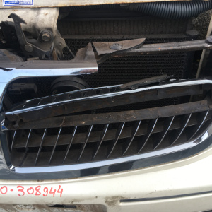 Ноускат Nissan Presage NU30 KA24DE a/t сонары (сломана решетка) ф.1595 т.2177