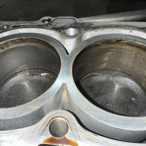 Двигатель Toyota 1AZ-FE-4324279 БЛОК В СБОРЕ RAV4 ACA2