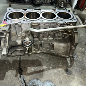 Двигатель Toyota 1AZ-FE-4324279 БЛОК В СБОРЕ RAV4 ACA2