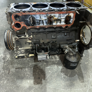 Двигатель Isuzu/Nissan 4HL1-1-064143 24 v. Common Rail 103KW. Elf NKR81EAL