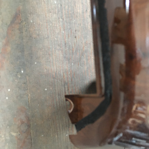 Рамка магнитофона Nissan 68260 A000 Presage U30 дефект крепления