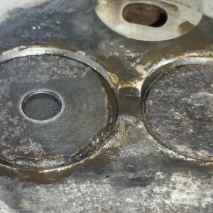 Головка блока TOYOTA 2C/3C вак. на 2 цил НУЖНА ЗАМЕНА КЛАПАНОВ НА 4 ЦИЛИНДРЕ