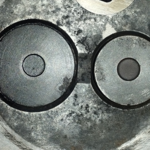 Головка блока TOYOTA 2C/3C вак. на 2 цил НУЖНА ЗАМЕНА КЛАПАНОВ НА 4 ЦИЛИНДРЕ