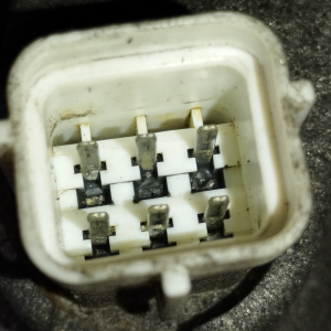 АКПП Mazda Z5/BP 2WD БЕЗ МУФТЫ 4 ступ.,  с тросиком, 6 конт. селектор сверху, с приводом спид. Familia/323 BHALP