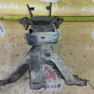 Подушка двигателя Toyota 2UZ-FE Tundra UCK35 + КРЕПЛЕНИЕ 12311-50120 перед, прав 12361-50133