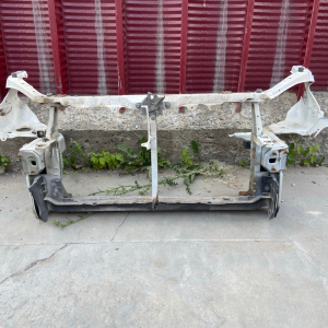 Рамка радиатора TOYOTA Premio ZZT240 Коррозия 53201-20730