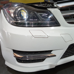 Ноускат Mercedes C-Class W204 '2013 M271DE18 AMG мкпп белый ксенон парктроники антенна