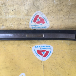 Накладка на порог салона Toyota Mark II GX100 зад, лев 67916-22070/22080