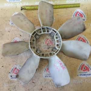 Крыльчатка Toyota 2UZ-FE Tundra UCK35 диаметр по центрам болтов 136 мм. длина 520 мм. ШИРИНА 46 мм.