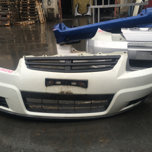 Бампер SUZUKI SX4 YB41S '2006-2012 перед т.P2709 (в сборе) под расширители (дефект) 71711-80J*