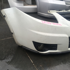 Бампер SUZUKI SX4 YB41S '2006-2012 перед т.P2709 (в сборе) под расширители (дефект) 71711-80J*