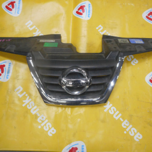 Решетка радиатора Nissan Juke YF15 '2010-2014