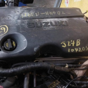 Двигатель Suzuki J24B-1042055 Escudo TDA4W-103911