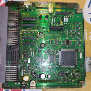 Компьютер Subaru Forester 22611-AE831 / A18-000 D1A EJ201/EJ205 SF5 номер платы A19-001 DS2 N