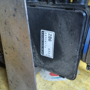 Расходомер Mitsubishi 4G63-T Airtrek CU2W с воздухозаборником ( 286 ) E5T08173 / MR988286