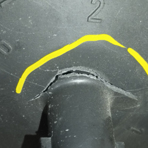 Трамблер Toyota 1JZ/2JZ Mark II JZX90 4 конт. ДЕФЕКТ КРЫШКИ 19100-46011 / 229100-8521