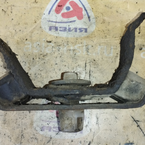 Подушка двигателя Toyota 1KZ/1KD Land Cruiser Prado KZJ95/KDJ95/KZN185/KDN185 m/t зад мкпп R 12371-67060