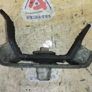 Подушка двигателя Toyota 1KZ/1KD Land Cruiser Prado KZJ95/KDJ95/KZN185/KDN185 m/t зад мкпп R 12371-67060