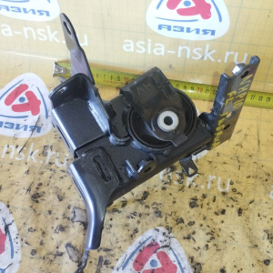 Подушка двигателя Toyota 1NZ-FXE Corolla Fielder/Aqua NKE165/NHP10 гибрид перед, лев 12372-21360