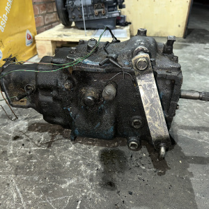 МКПП Nissan TD25/TD27 Atlas/UD 2WD 5 ст., чугунная БЕЗ КОЛОКОЛА