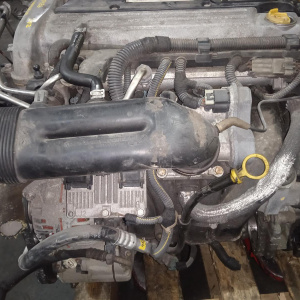 Двигатель Opel Zafira A L61/Z22SE-11040426 2.2L 16V T98/F75/XM220 '2001