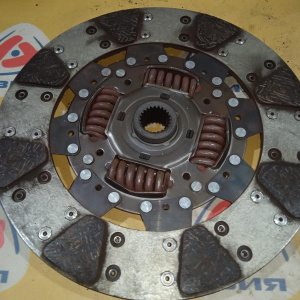 Маховик Ford P5AT Ranger T6/TKE 3.2L TDCi MT с корзиной и диском SRF1049
