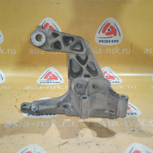 Кронштейн опоры двигателя Mercedes M113 E-Class W211/W220 4WD перед, лев A1132232004