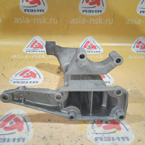 Кронштейн опоры двигателя Mercedes M113 E-Class W211/W220 4WD перед, лев A1132232004