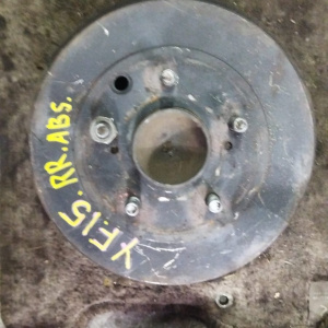 Ступица Nissan YF15 Juke зад, прав 2WD ABS. В сборе без рычага. Барабанные тормоза.