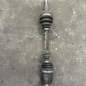 Привод Nissan J10 Dualis/Qashqai MR20DE перед, лев 2WD дефект резьбы (дефект пыльника)