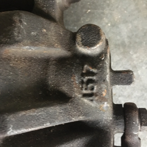 Суппорт Mitsubishi N61W/N74W/N84W/N94W RVR/Chariot Grandis перед, лев 4517