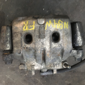 Суппорт Mitsubishi N61W/N74W/N84W/N94W RVR/Chariot Grandis перед, прав 4517