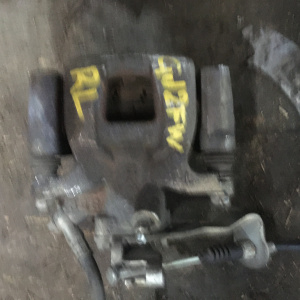 Суппорт Mazda GJ2FW Atenza зад, лев