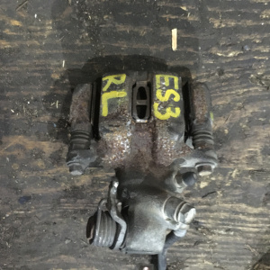 Суппорт Honda ES3 Civic зад, лев